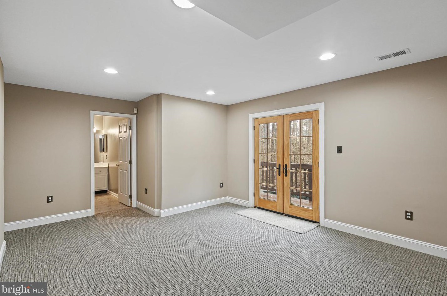 1540 Hornbeam Dr, Crofton MD  21114-3244 exterior