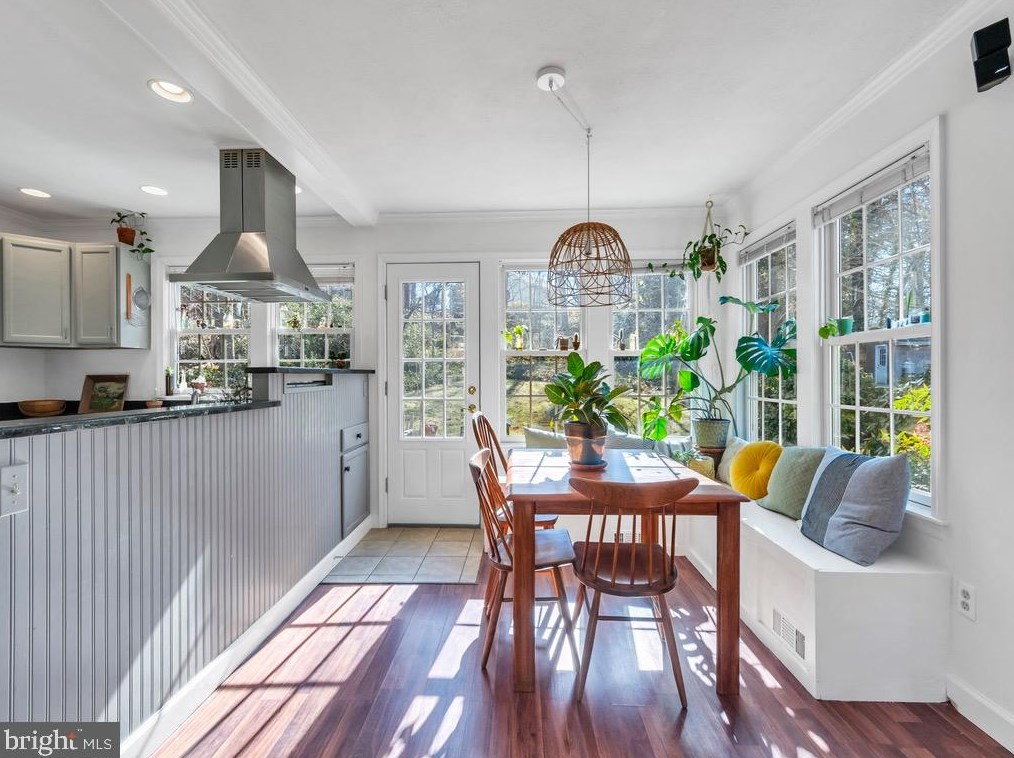 11 Beechwood Rd, Arnold, MD 21012