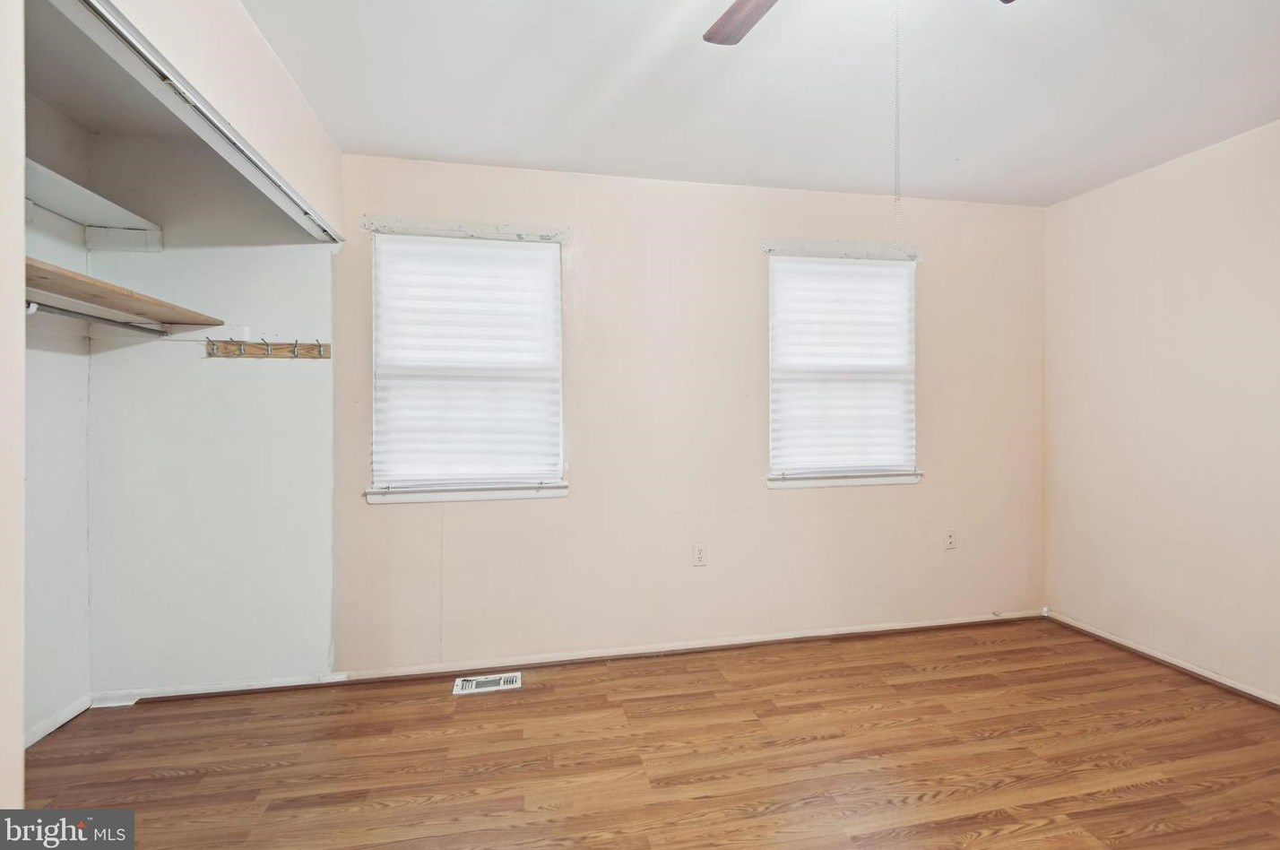 8226 Marlton Ct, Severn MD 21144-2909 exterior