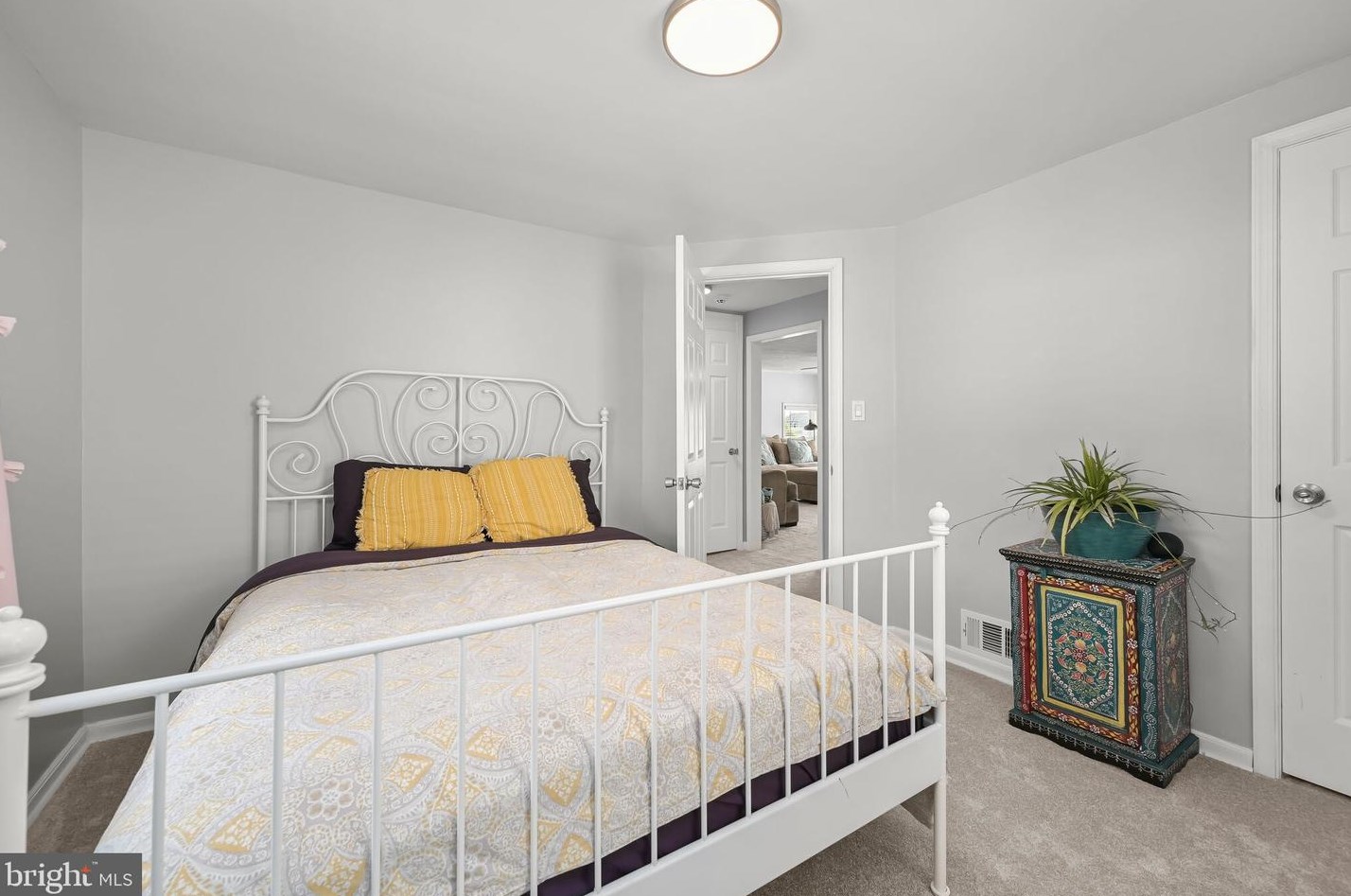 5609 Patrick Henry Dr, Baltimore MD  21225-3115 exterior