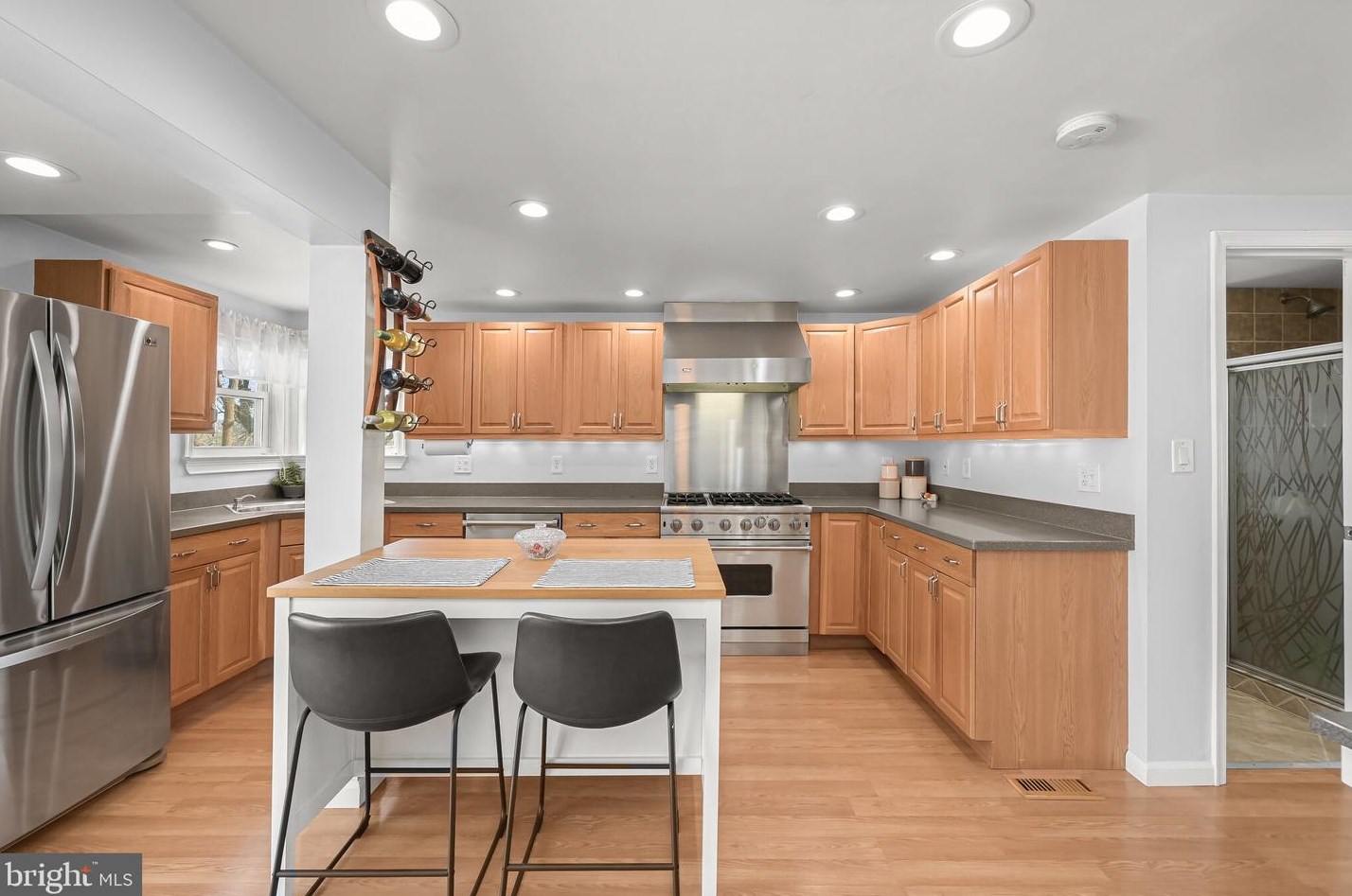 5609 Patrick Henry Dr, Baltimore MD  21225-3115 exterior