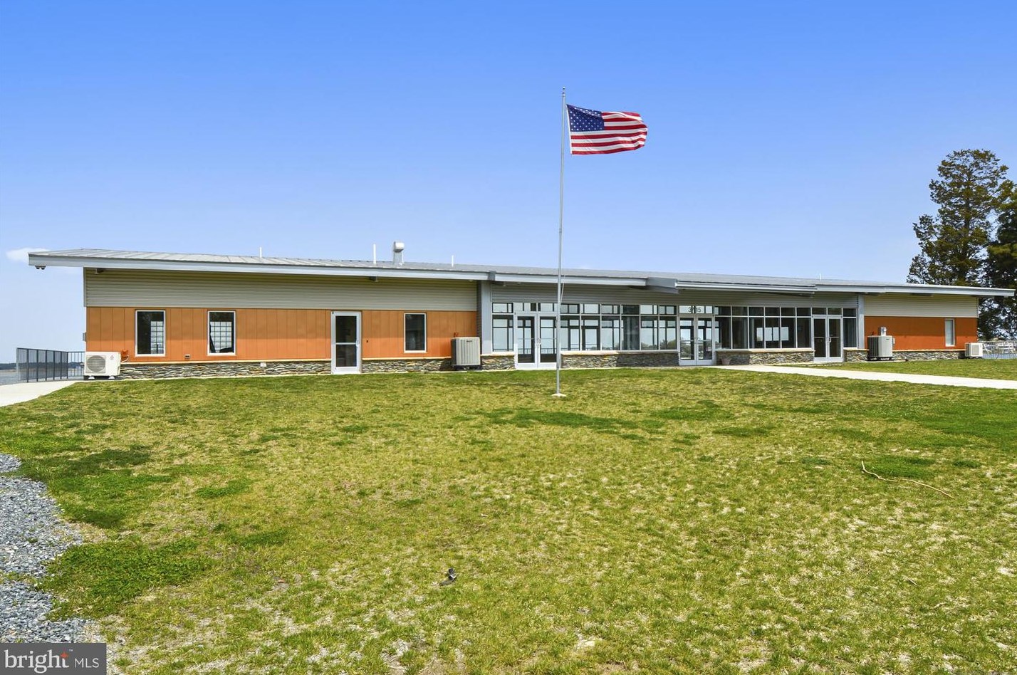 3670 7th Ave, Edgewater MD  21037-3516 exterior