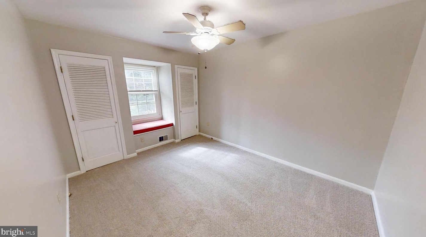 1686 Albermarle Dr, Crofton MD 21114-2015 exterior