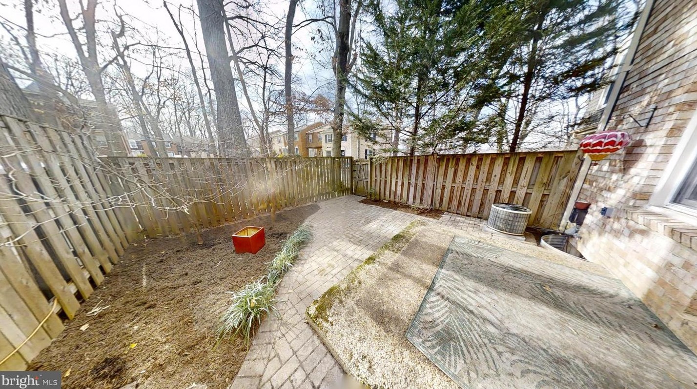 1686 Albermarle Dr, Crofton MD 21114-2015 exterior