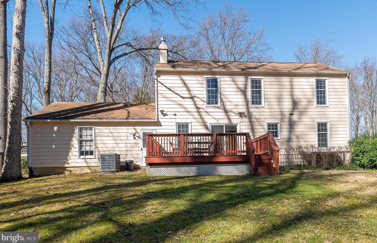 1608 Farnborn St, Crofton MD  21114-1518 exterior