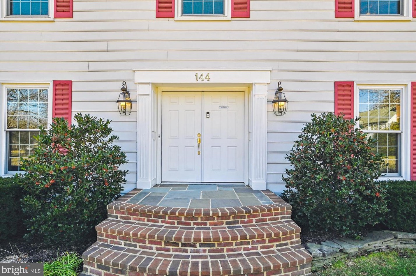 144 Cardamon Dr, Edgewater MD  21037-1126 exterior