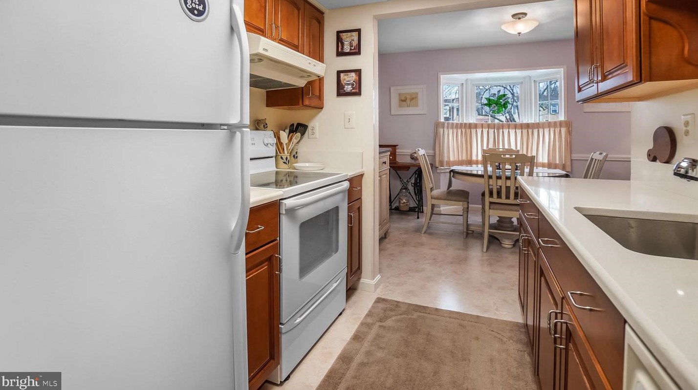 1864 Sharwood Pl, Crofton MD 21114-1950 exterior