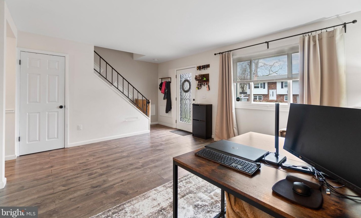 413 Fairmount Dr, Edgewater MD  21037-2922 exterior