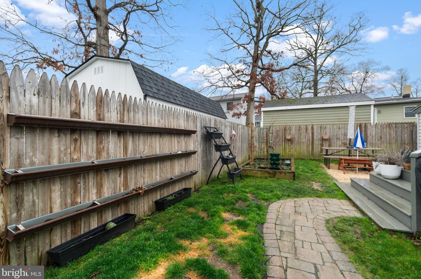 413 Fairmount Dr, Edgewater MD  21037-2922 exterior