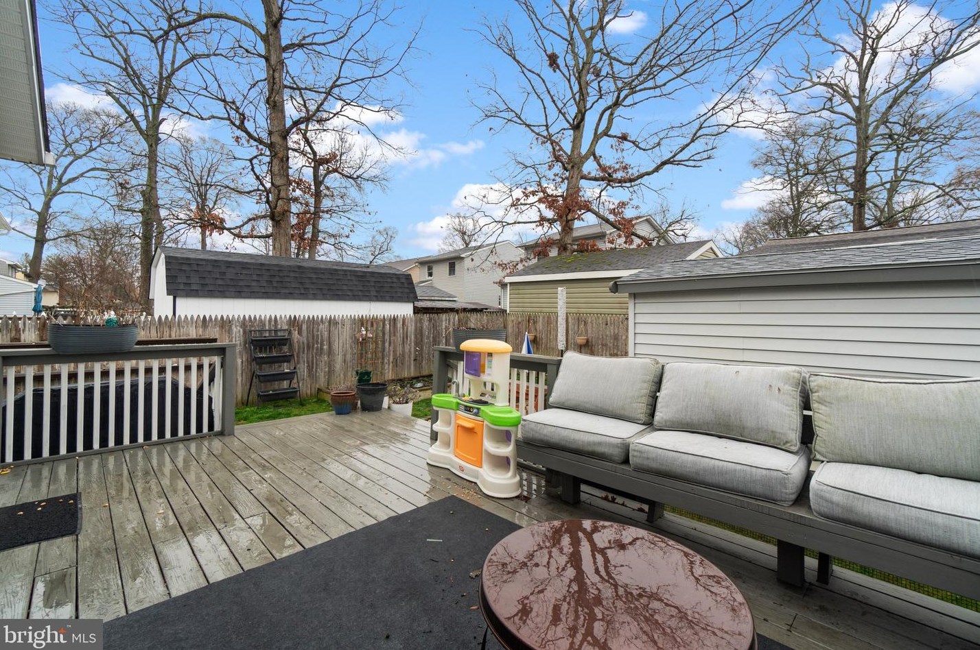 413 Fairmount Dr, Edgewater MD  21037-2922 exterior