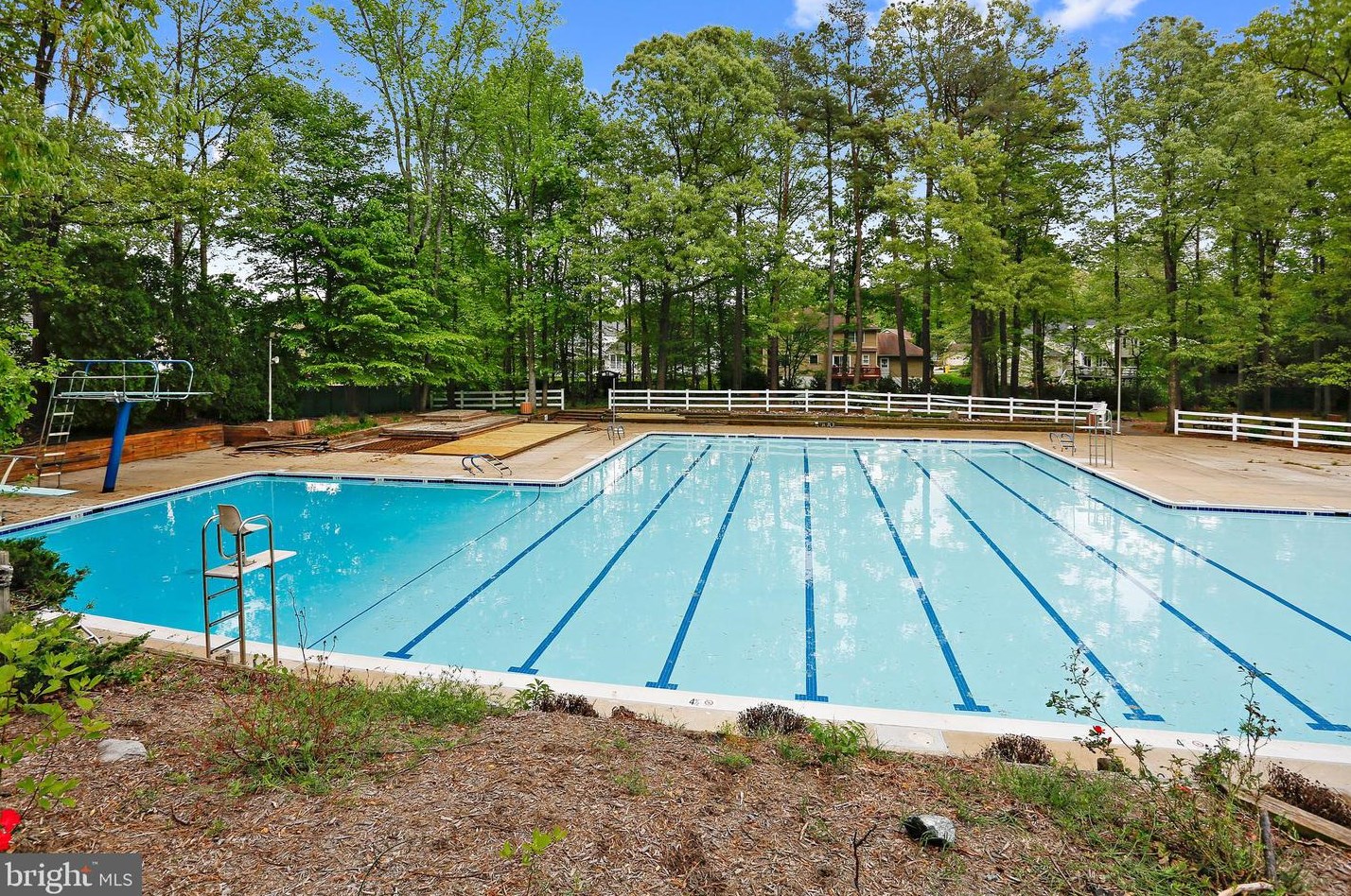 1636 Dryden Way, Crofton MD 21114-1411 exterior