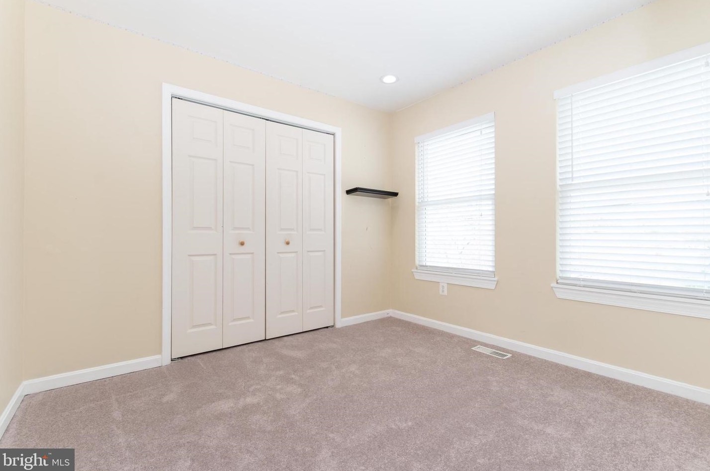 7826 Catherine Ave, Riviera Beach MD  21122-1658 exterior
