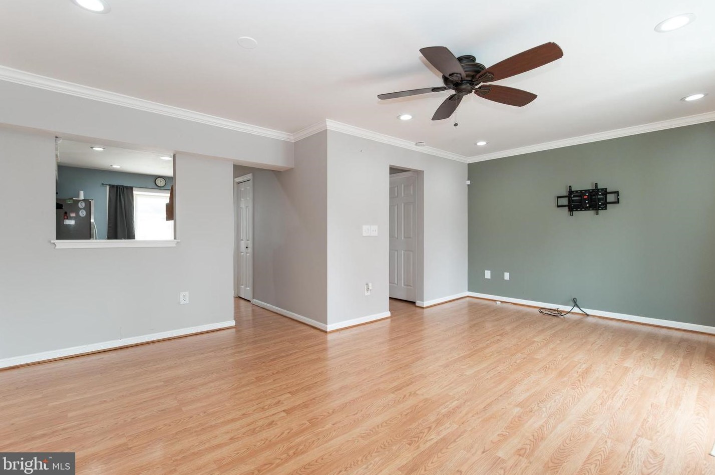 7826 Catherine Ave, Riviera Beach MD  21122-1658 exterior