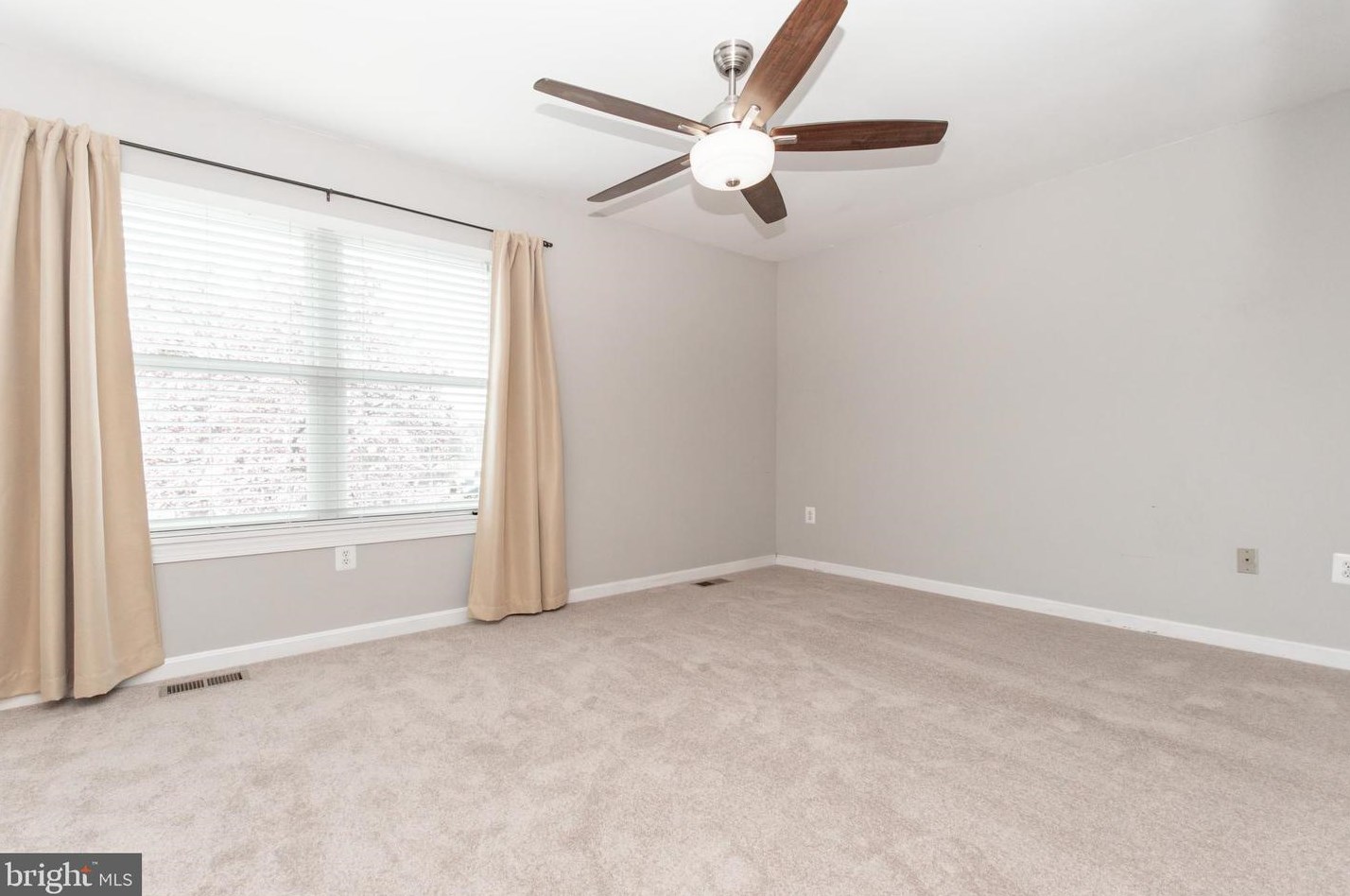 7826 Catherine Ave, Riviera Beach MD  21122-1658 exterior