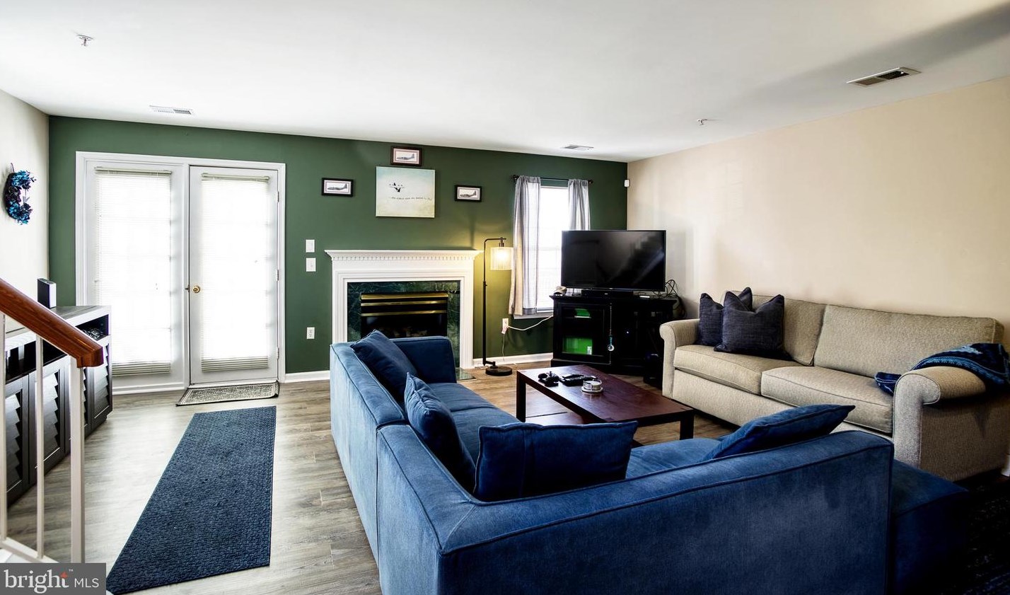 1941 Pawlet Dr, Crofton MD  21114-1689 exterior