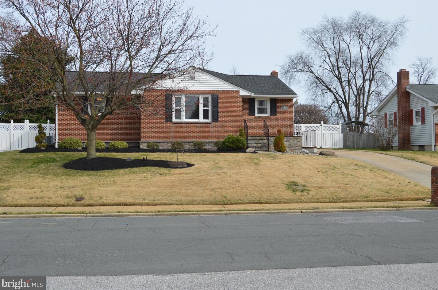 526 Alden St, Baltimore, MD 21225-3802