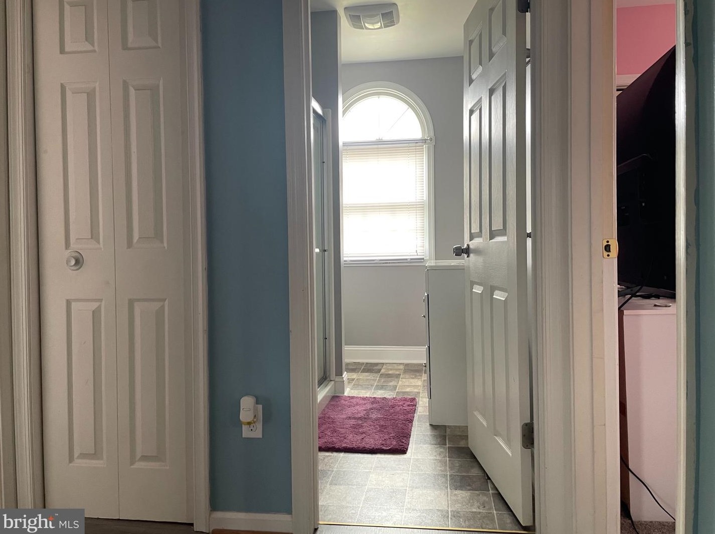 501 Matthews Ave, Baltimore MD  21225-3145 exterior