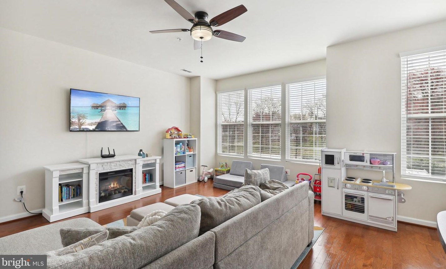 7711 Sentry Ter, Severn MD  21144-1168 exterior