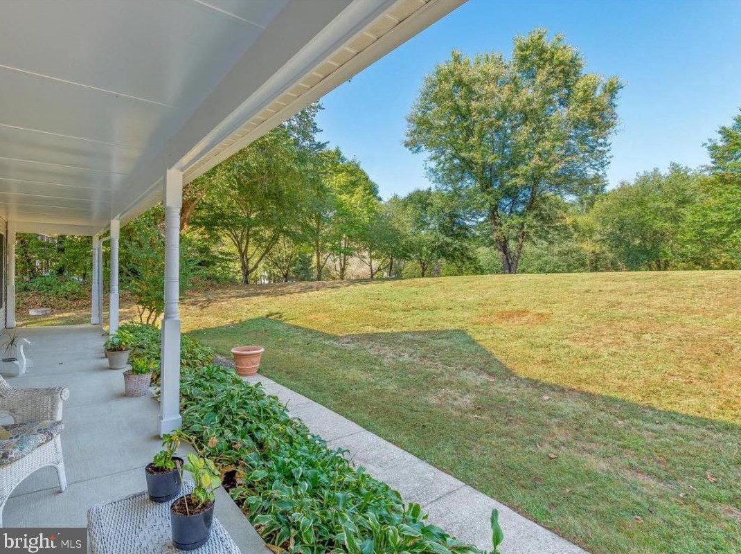 331 Greenridge Dr, Dunkirk MD  20754-2109 exterior