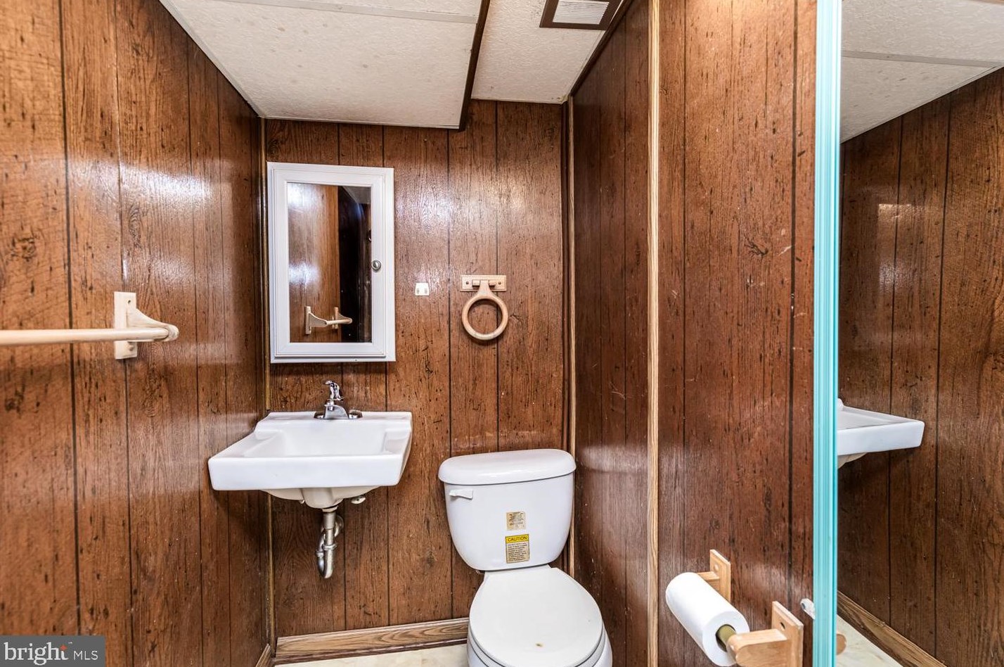 1851 Hawk Ct, Severn MD  21144-3114 exterior