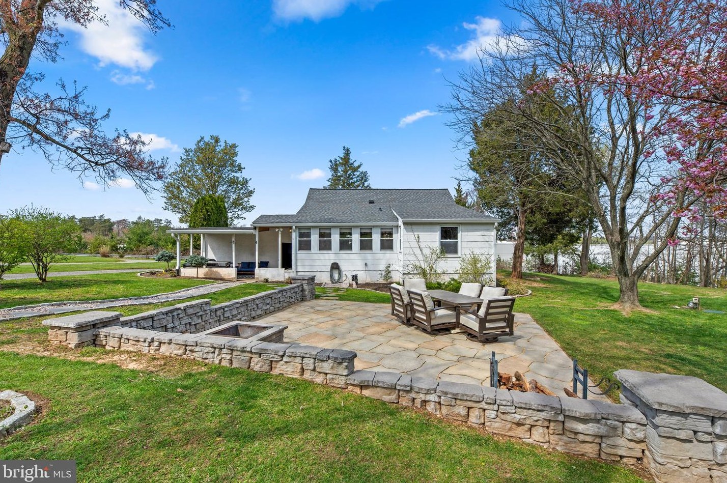 7407 Ridge Rd, Baltimore, MD 21076