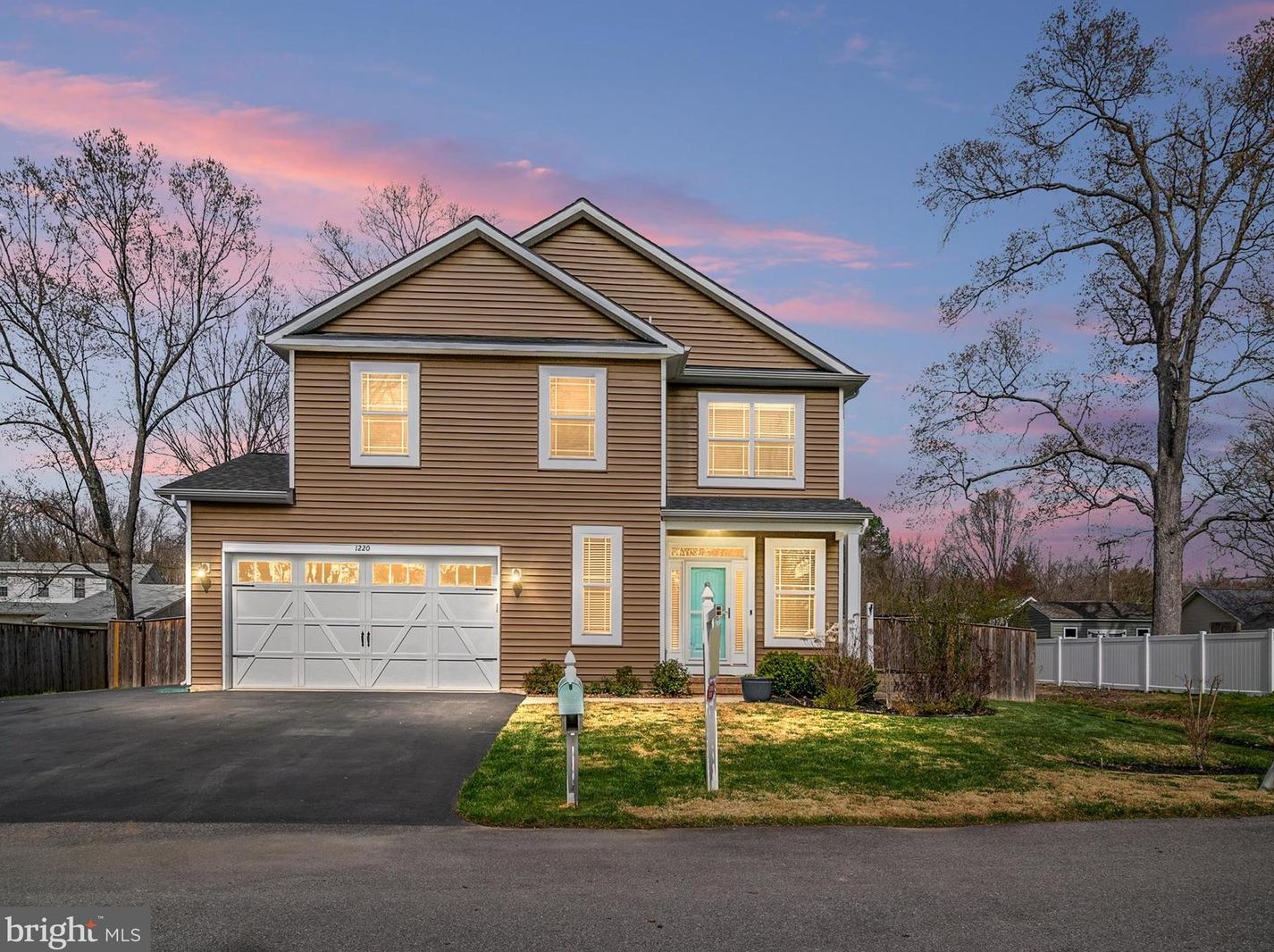 1220 Juniper St, Shady Side, MD 20764-9220