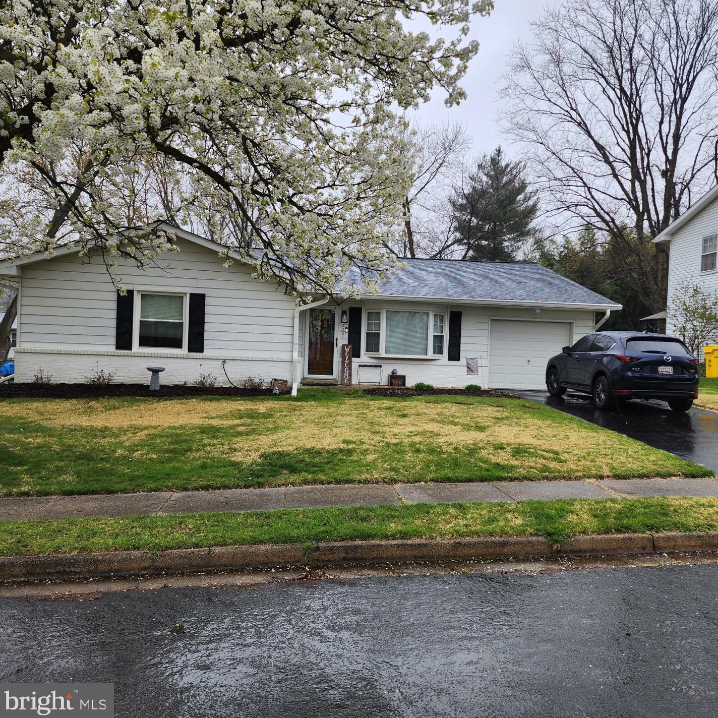 2281 Four Seasons Dr, Gambrills, MD 21054-1241