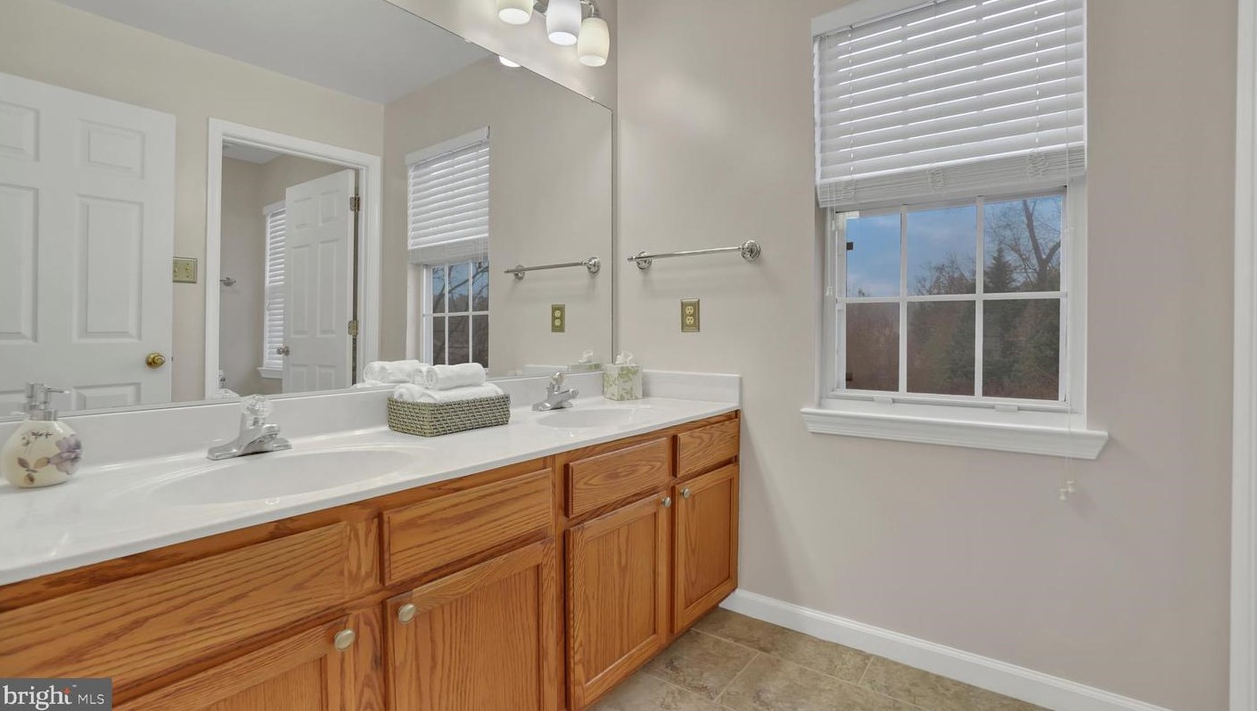 2708 Strongs Ct, Crofton MD  21114-3149 exterior