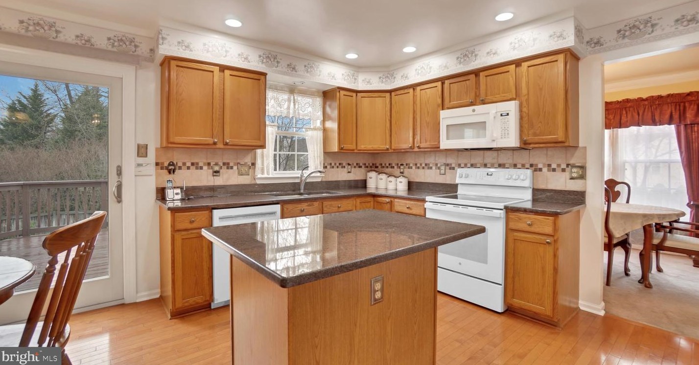 2708 Strongs Ct, Crofton MD  21114-3149 exterior