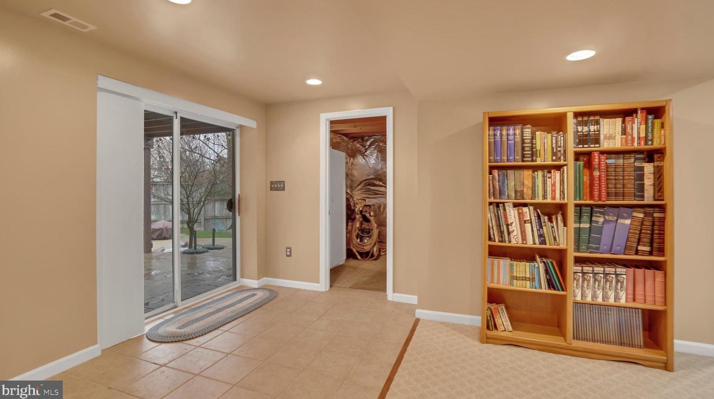 2708 Strongs Ct, Crofton MD  21114-3149 exterior