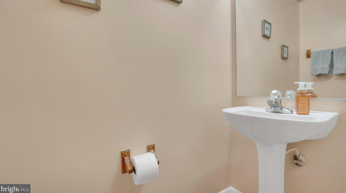 2708 Strongs Ct, Crofton MD  21114-3149 exterior