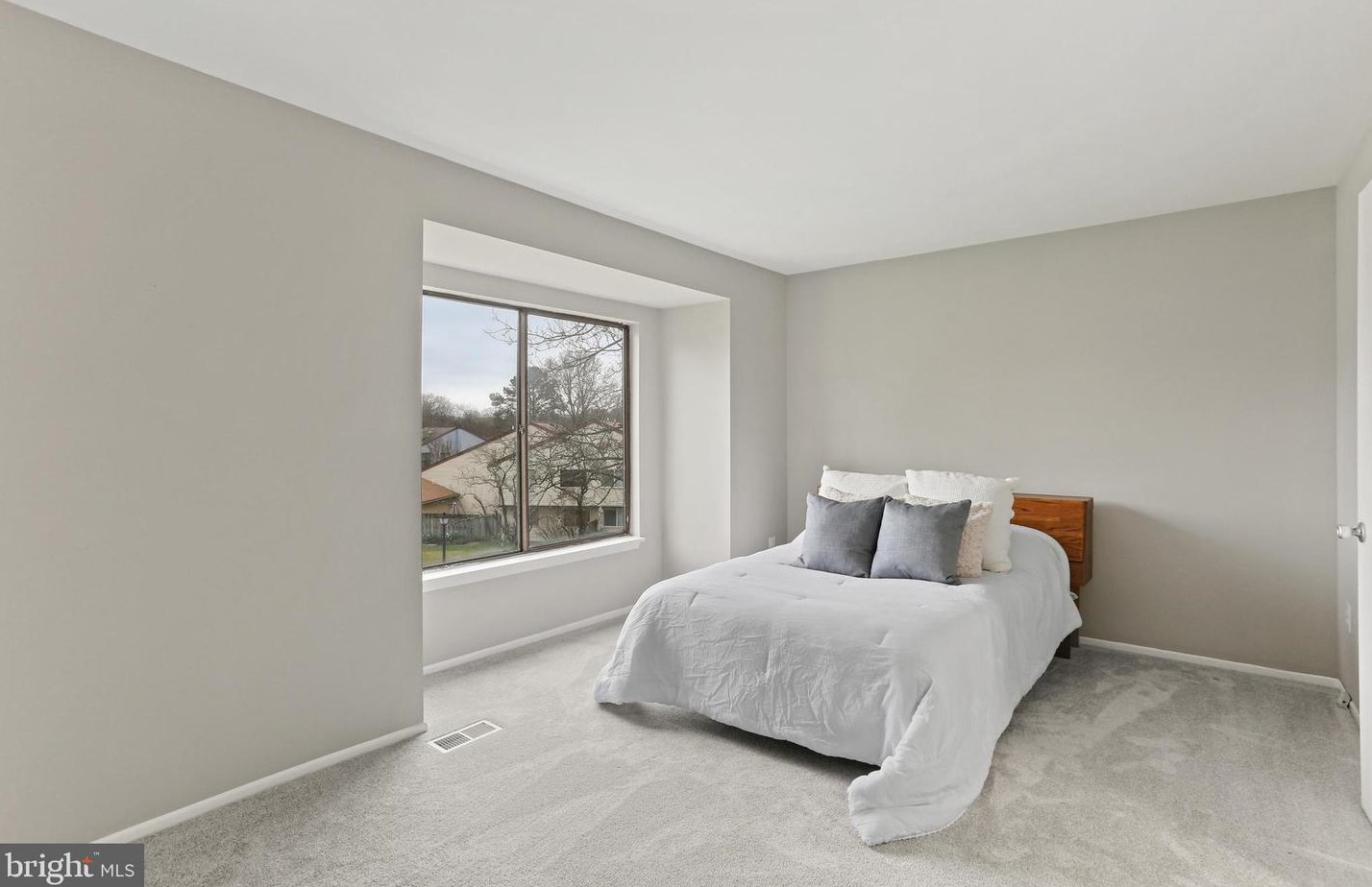 1639 Fendall Ct, Crofton MD 21114-1721 exterior