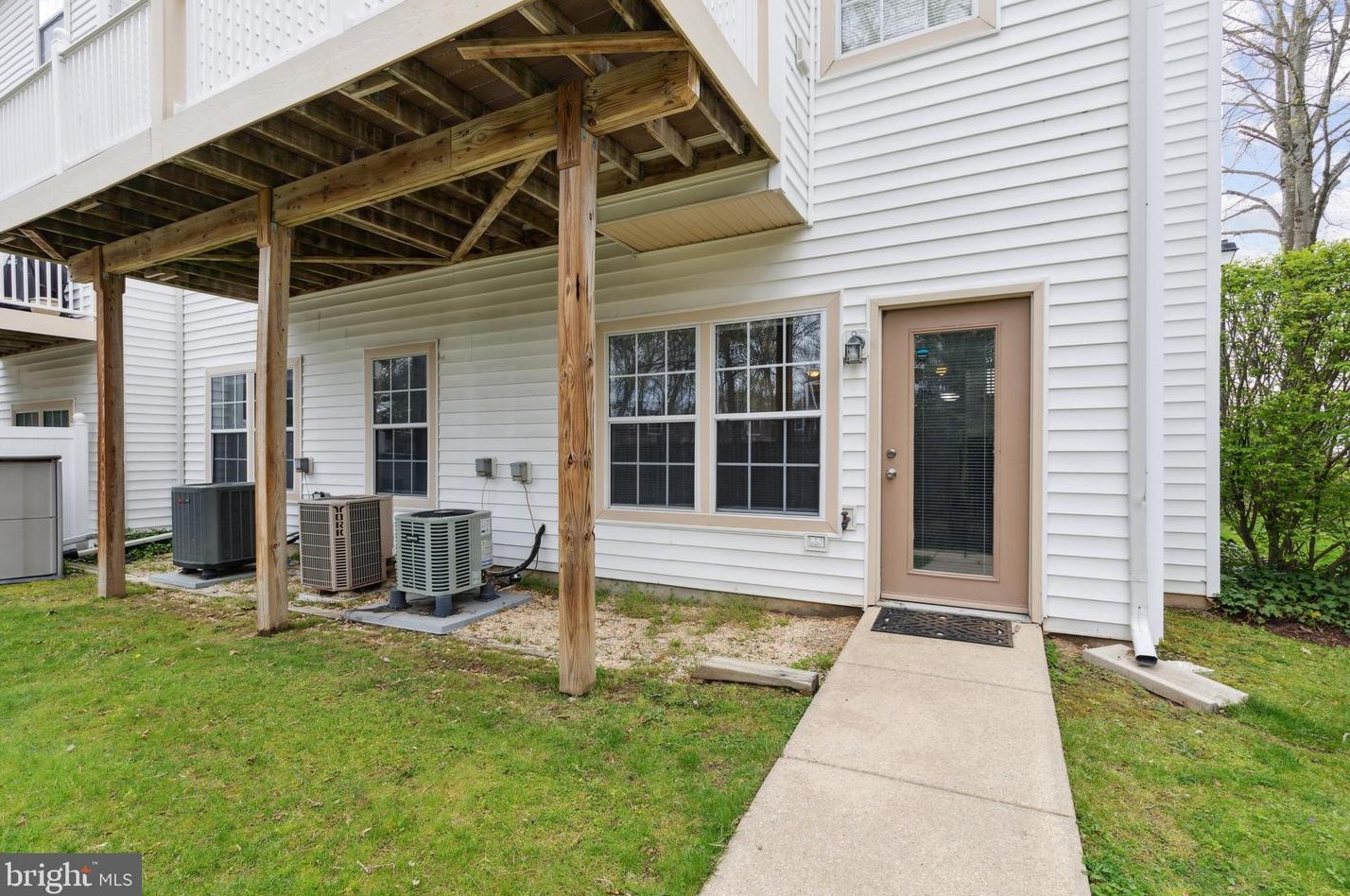 1606 Fallowfield Ct, Crofton MD  21114-1427 exterior