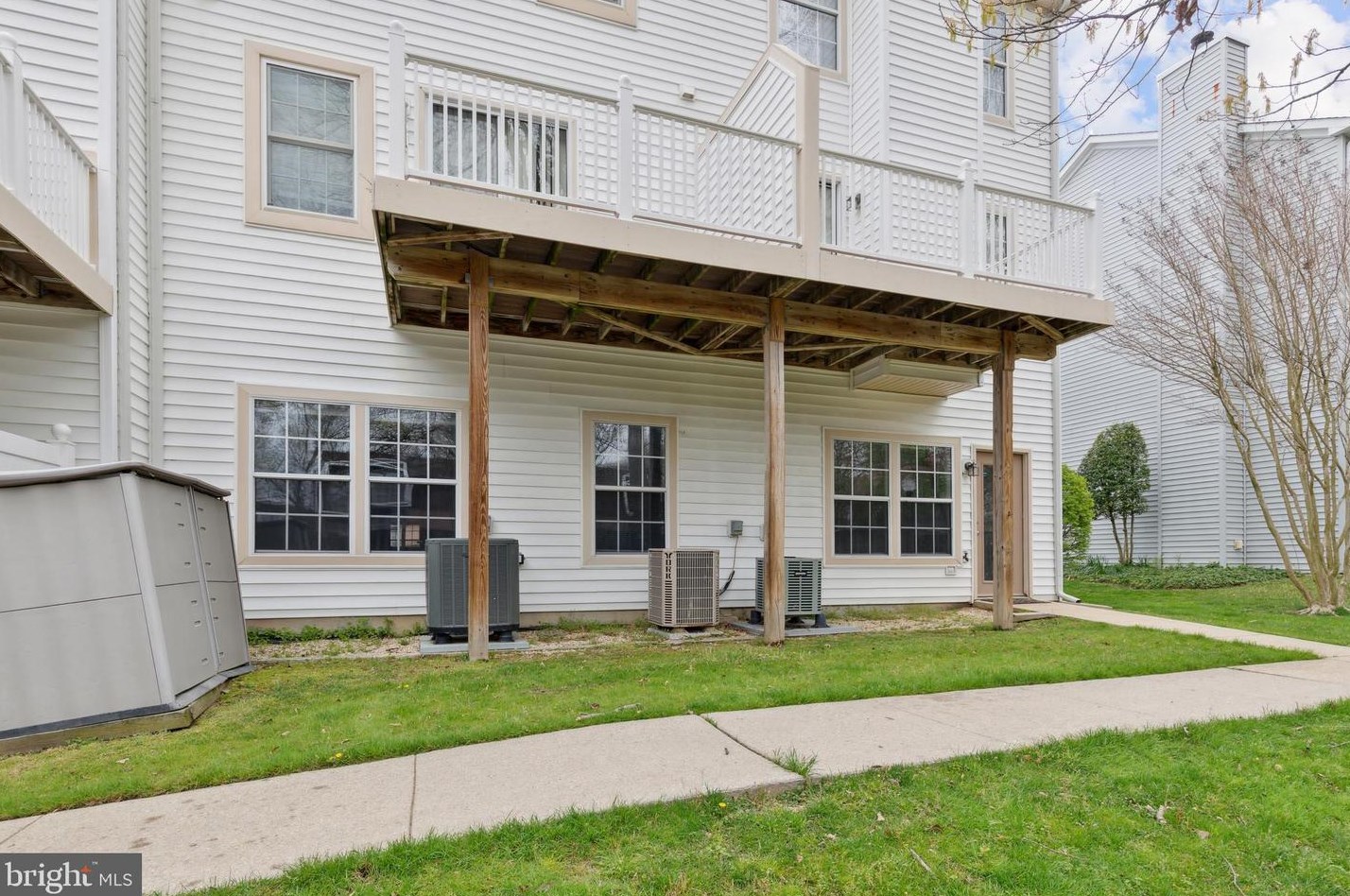 1606 Fallowfield Ct, Crofton MD  21114-1427 exterior