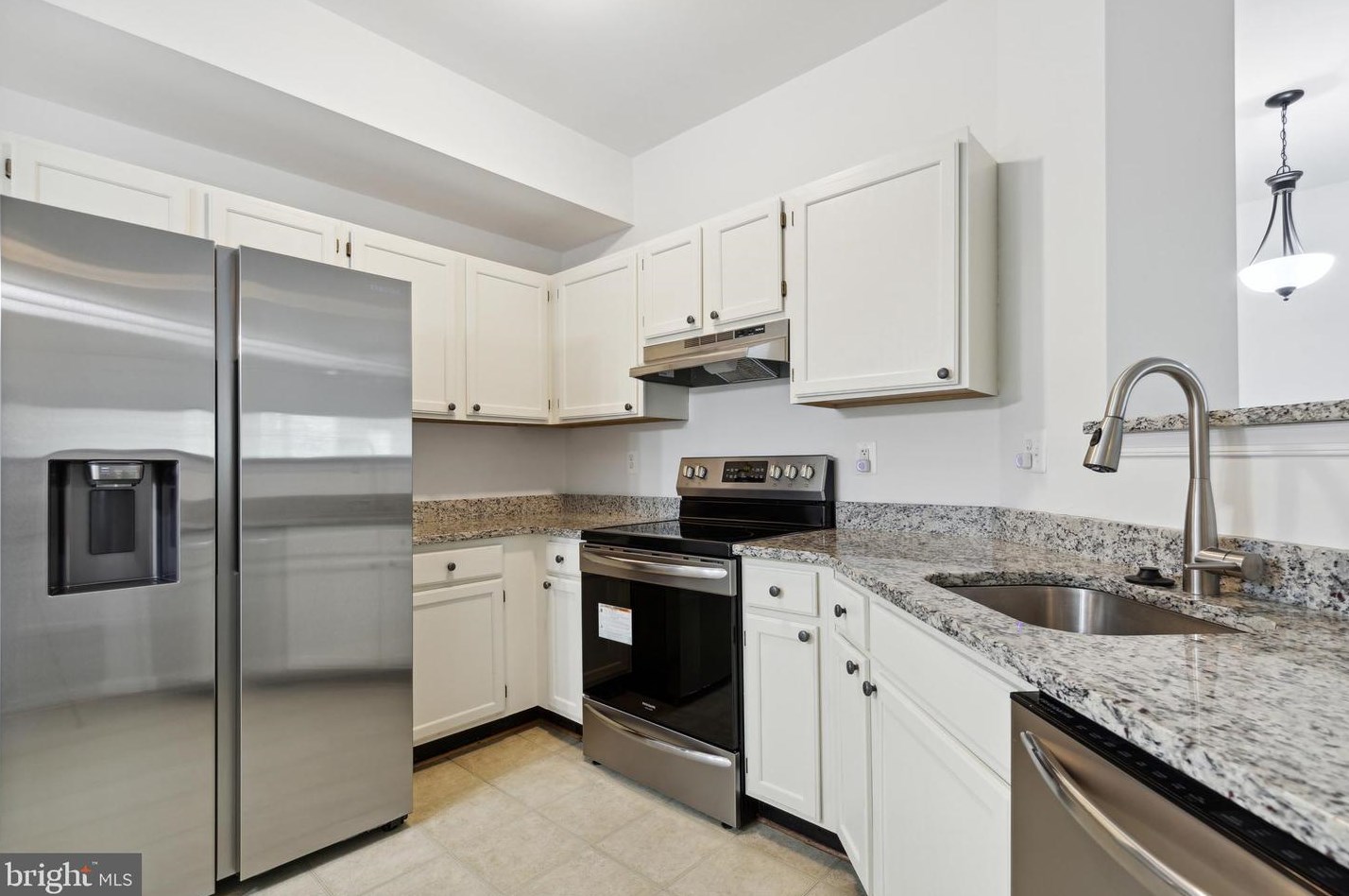 1606 Fallowfield Ct, Crofton MD  21114-1427 exterior