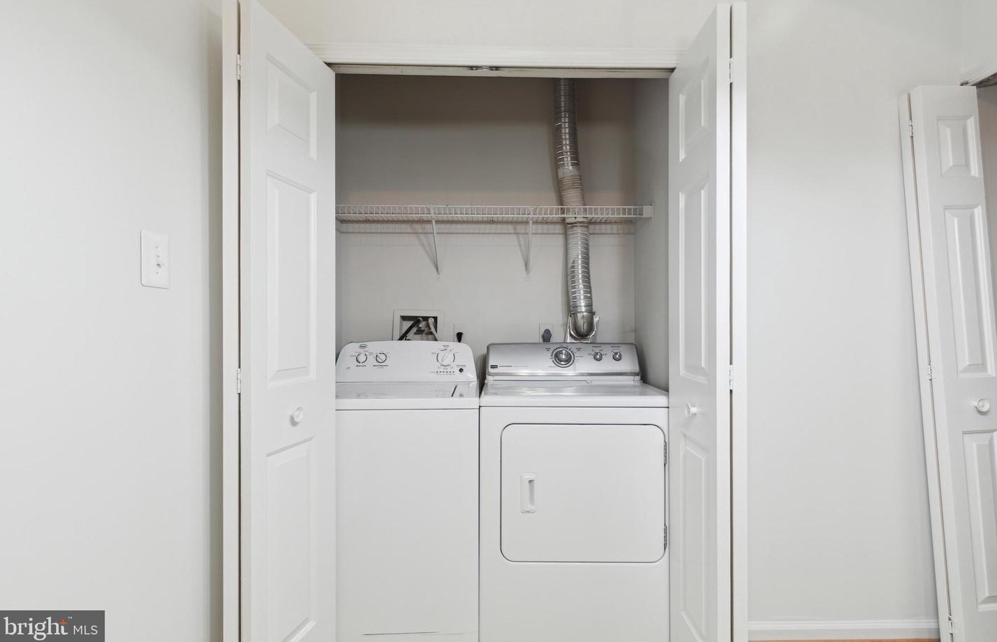 1606 Fallowfield Ct, Crofton MD  21114-1427 exterior