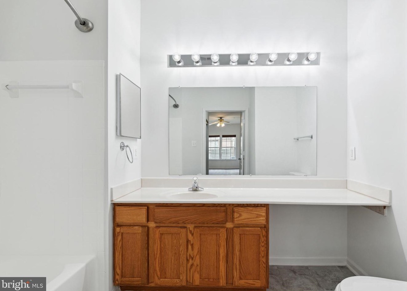 1606 Fallowfield Ct, Crofton MD  21114-1427 exterior