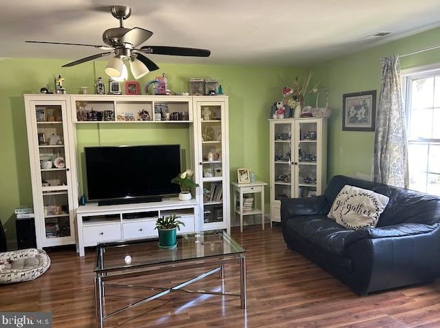 285 Maxo Ct, Glen Burnie MD 21061-5661 exterior