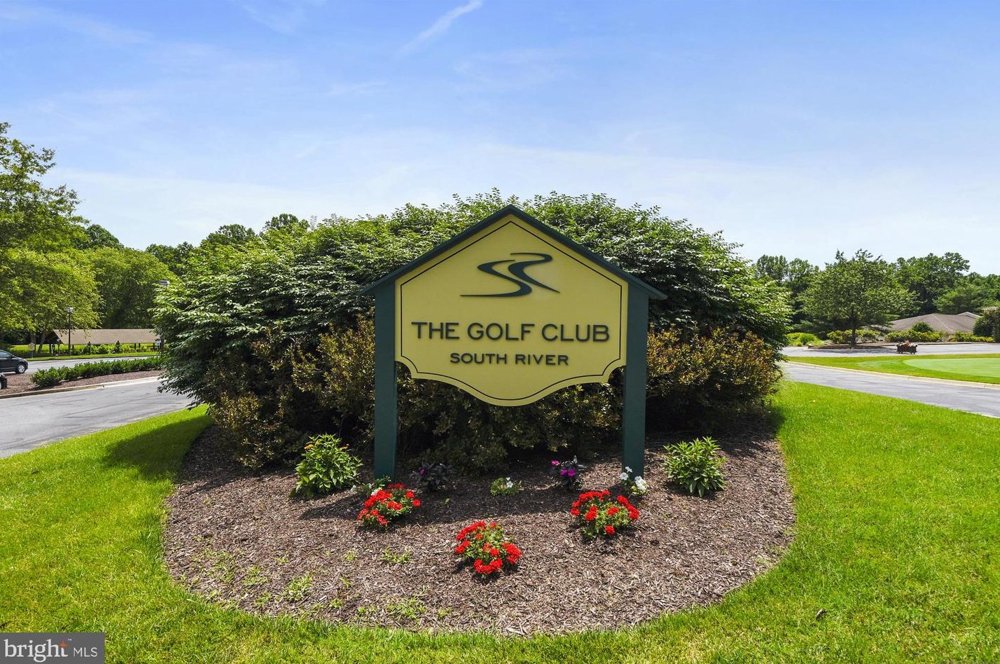 306 Dawnwood Dr, Edgewater MD  21037-3442 exterior