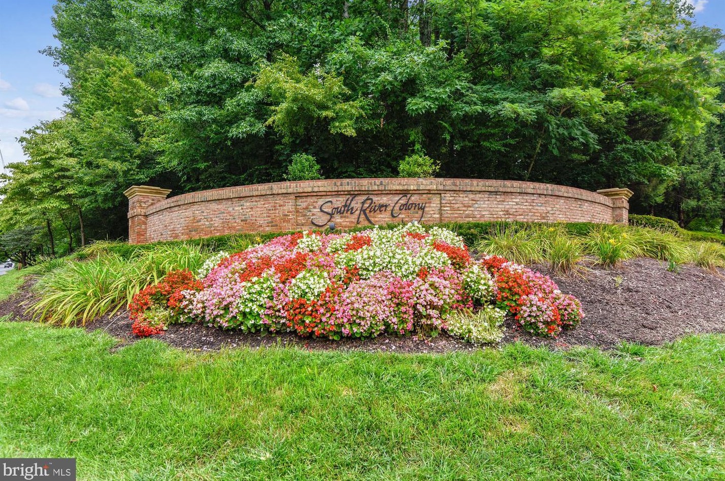 306 Dawnwood Dr, Edgewater MD  21037-3442 exterior