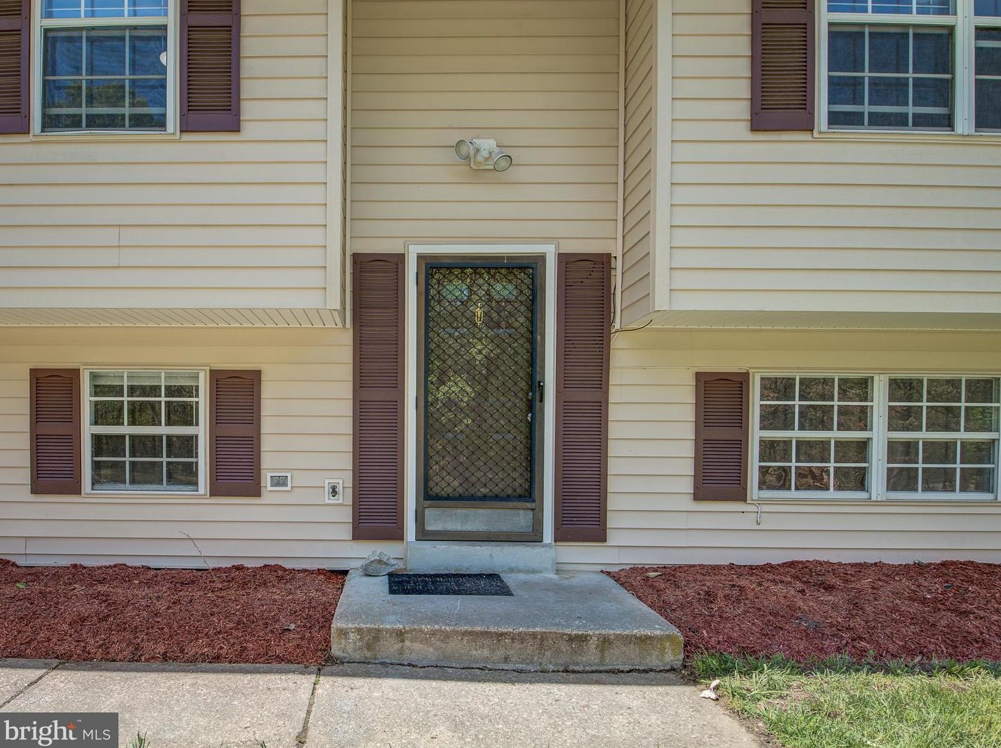 1953 Pometacom Dr, Baltimore MD  21076-1258 exterior