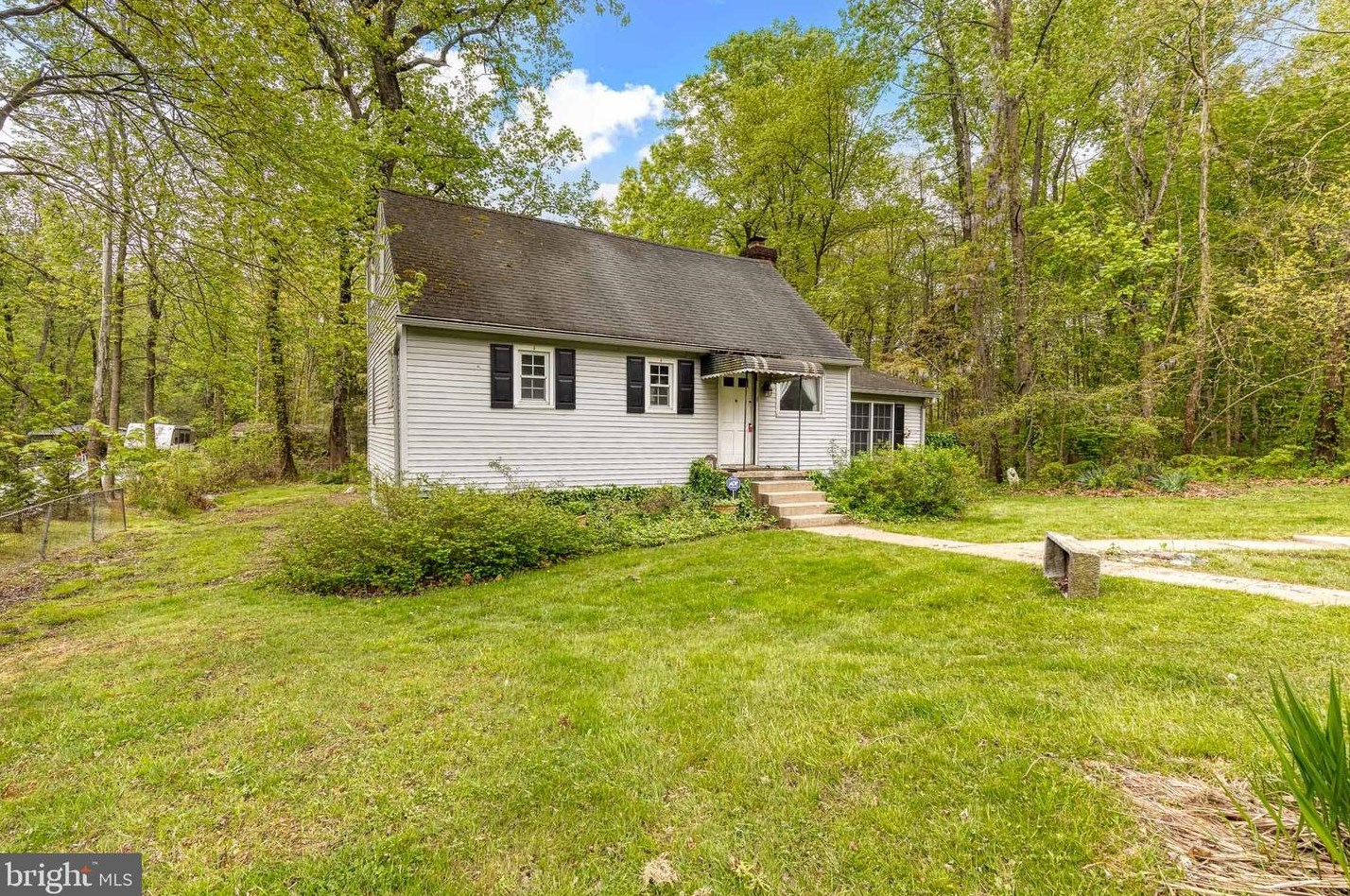 1859 Cedar Dr, Severn, MD 21144-1005