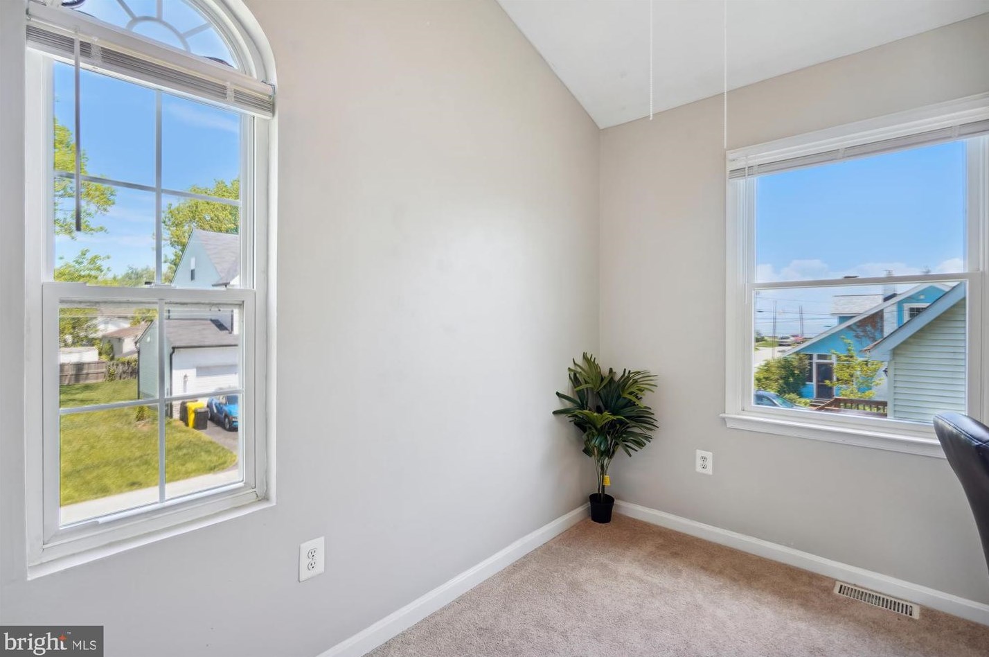 1213 Grove Ave, Shady Side MD  20764-9538 exterior