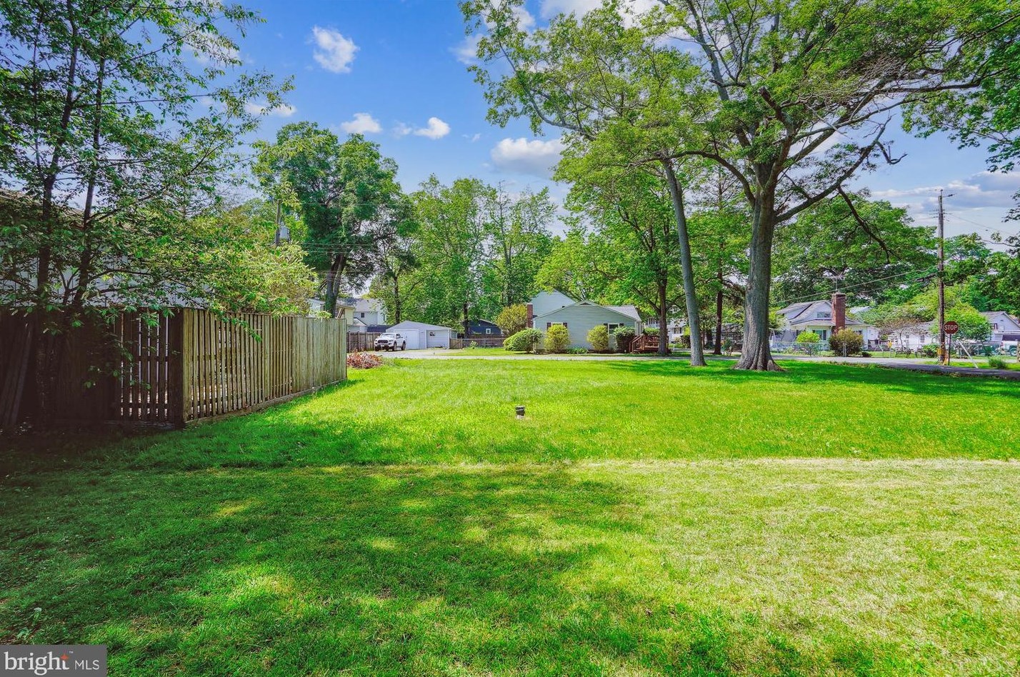 1213 Grove Ave, Shady Side MD  20764-9538 exterior