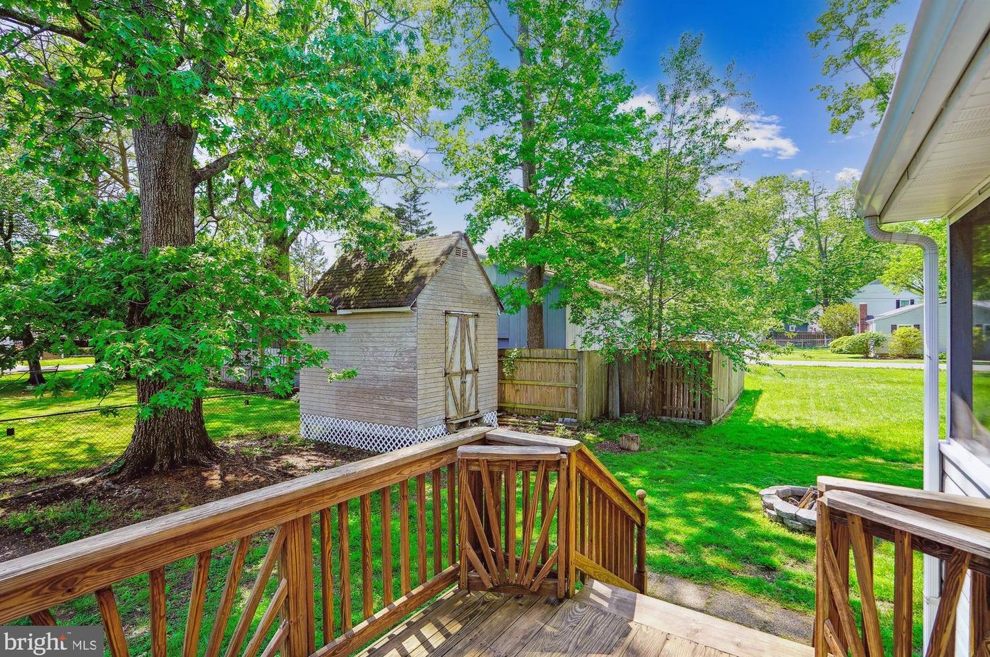 1213 Grove Ave, Shady Side MD  20764-9538 exterior