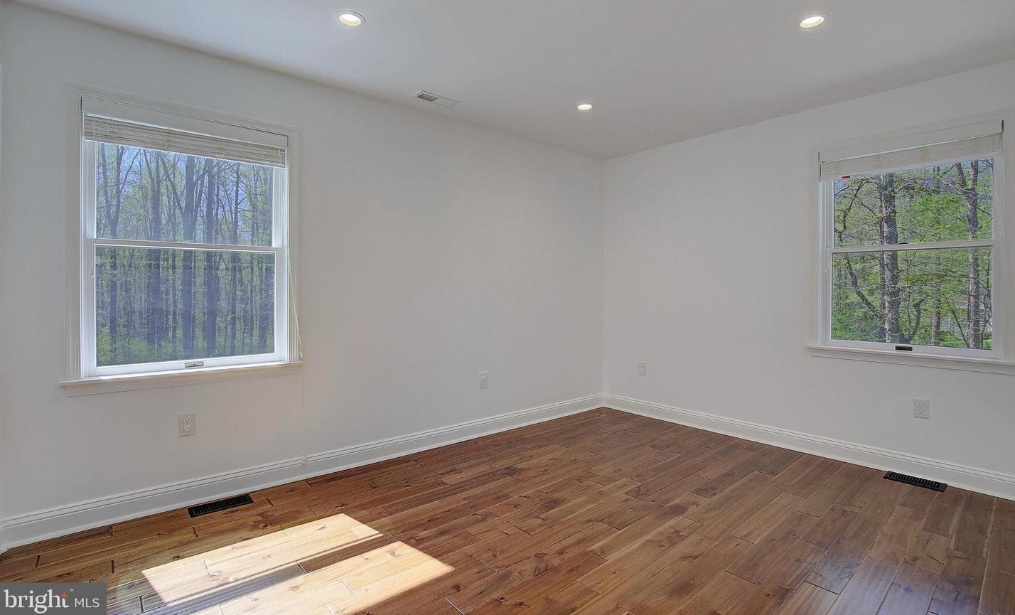 6439 Meadowlark Dr, Dunkirk MD  20754-2502 exterior