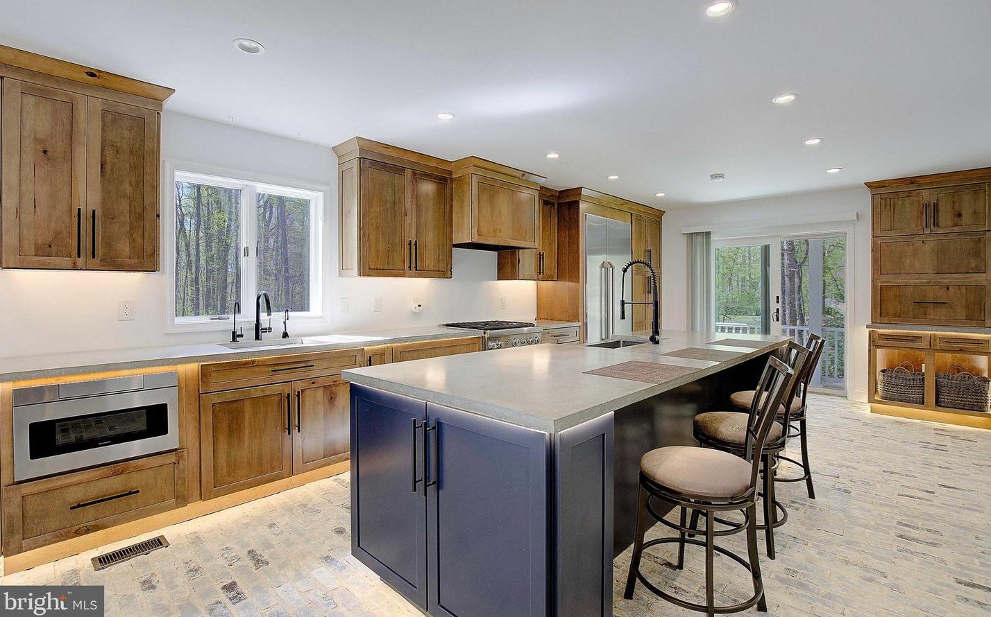 6439 Meadowlark Dr, Dunkirk MD  20754-2502 exterior