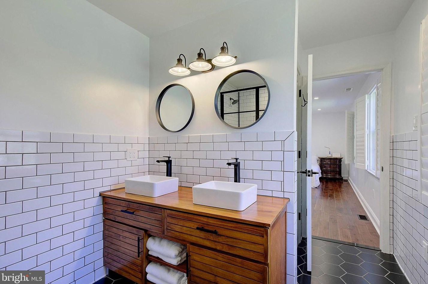 6439 Meadowlark Dr, Dunkirk MD  20754-2502 exterior