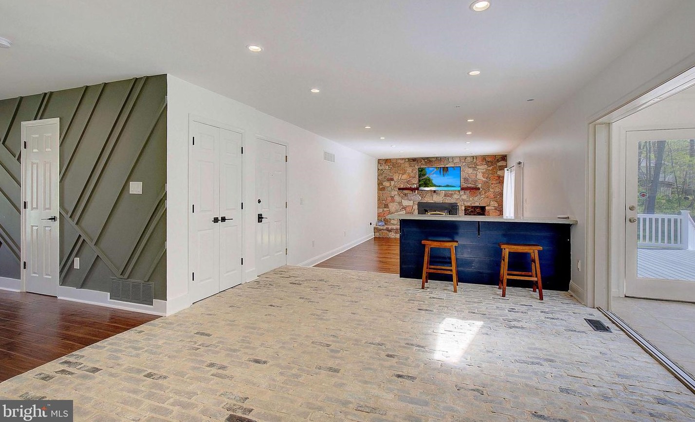 6439 Meadowlark Dr, Dunkirk MD  20754-2502 exterior