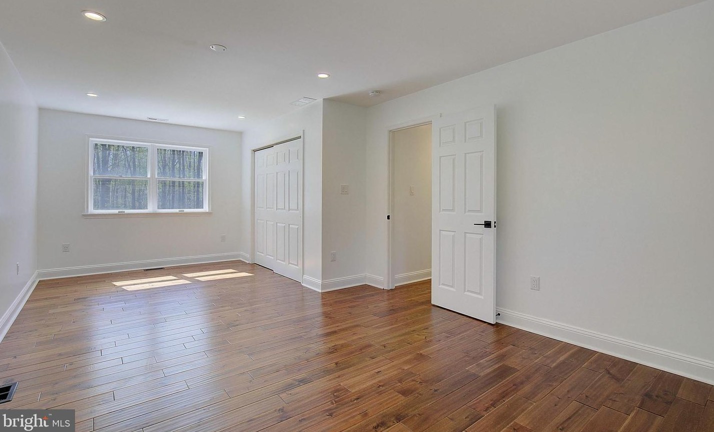 6439 Meadowlark Dr, Dunkirk MD  20754-2502 exterior